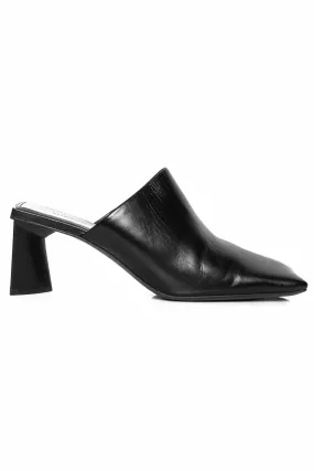 Balenciaga Size 38 Mules & Clogs