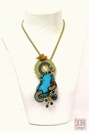 Desert Chic Resort Pendant