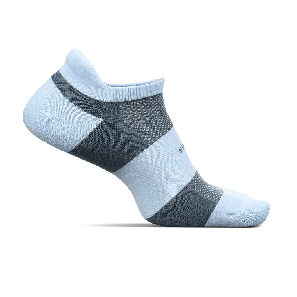 Feetures High Performance Ultra Light Cushion No-Show Tab Socks