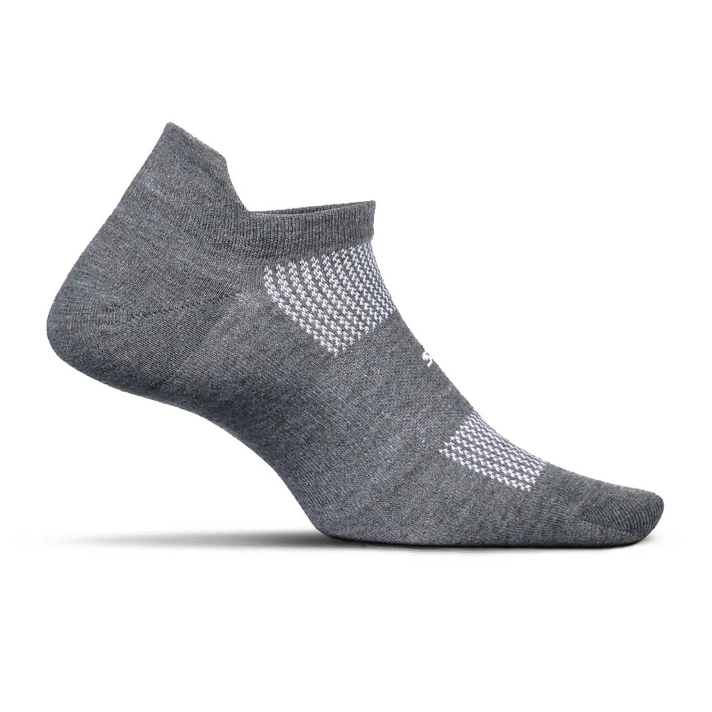 Feetures High Performance Ultra Light Cushion No-Show Tab Socks