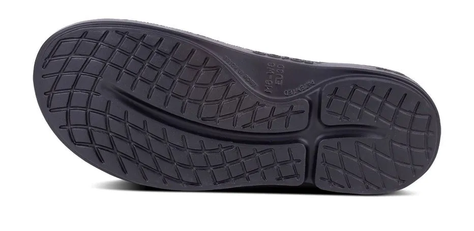 Oofos Oocloog Active Recovery Clog - Black