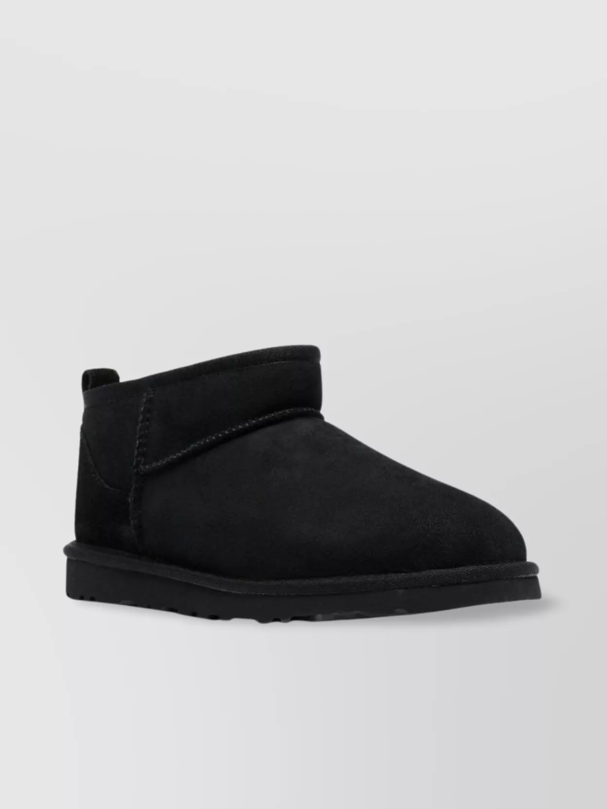 Ugg   Short round toe boots